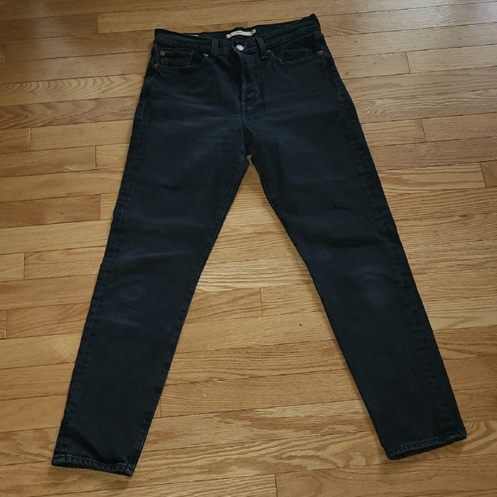 EUC Wedgie Levi's size 26